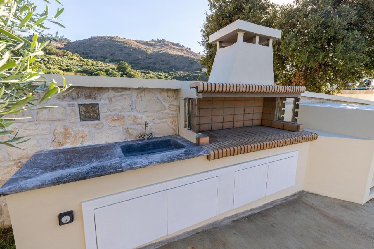 With Heated Private Pool And Bbq Apartment