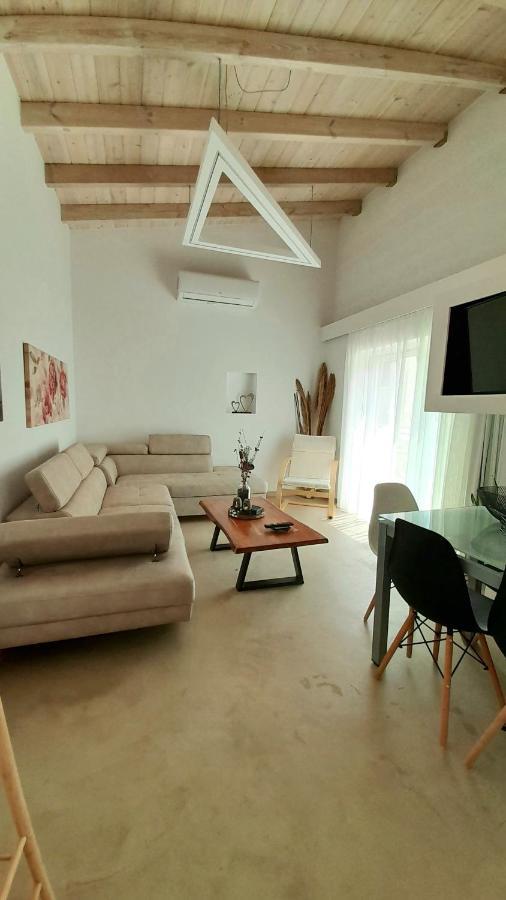 With Heated Private Pool And Bbq Apartment *